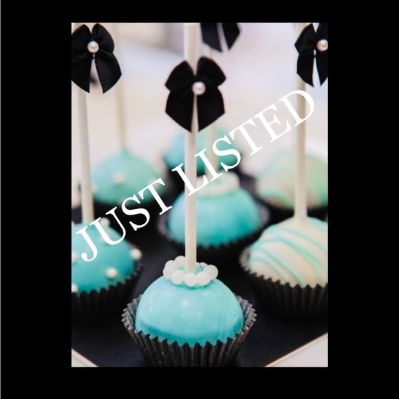 JUST LISTED - Picture 2 of 3